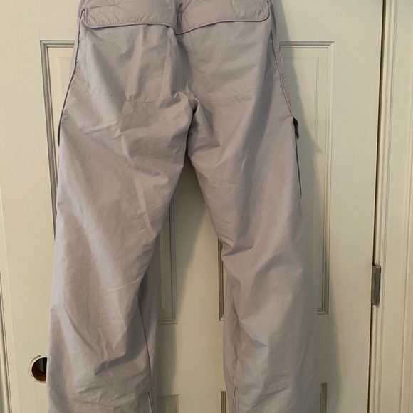 Oakley women’s snowboarding pants xs great deal! - Picture 14 of 14